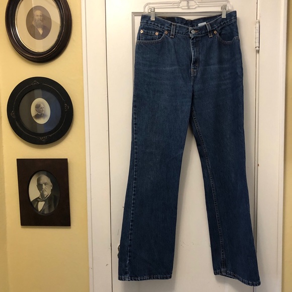 **VINTAGE** Levi’s 517 Bootcut Jean - Picture 3 of 5